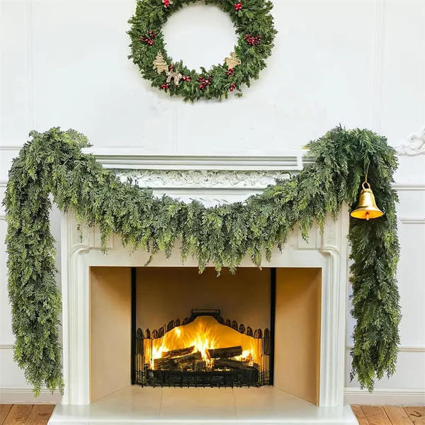 Lifelike Cedar Pine Garland™